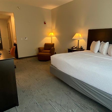 Wingate By Wyndham State Arena Raleigh/Cary Hotel Exterior foto